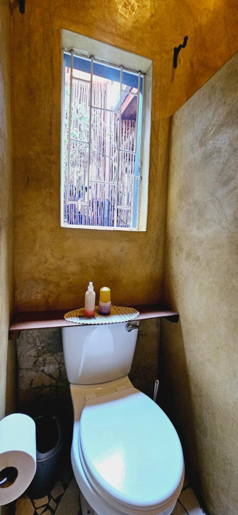 Old Vic Travellers Inn Nelspruit Mbombela Bagian luar foto