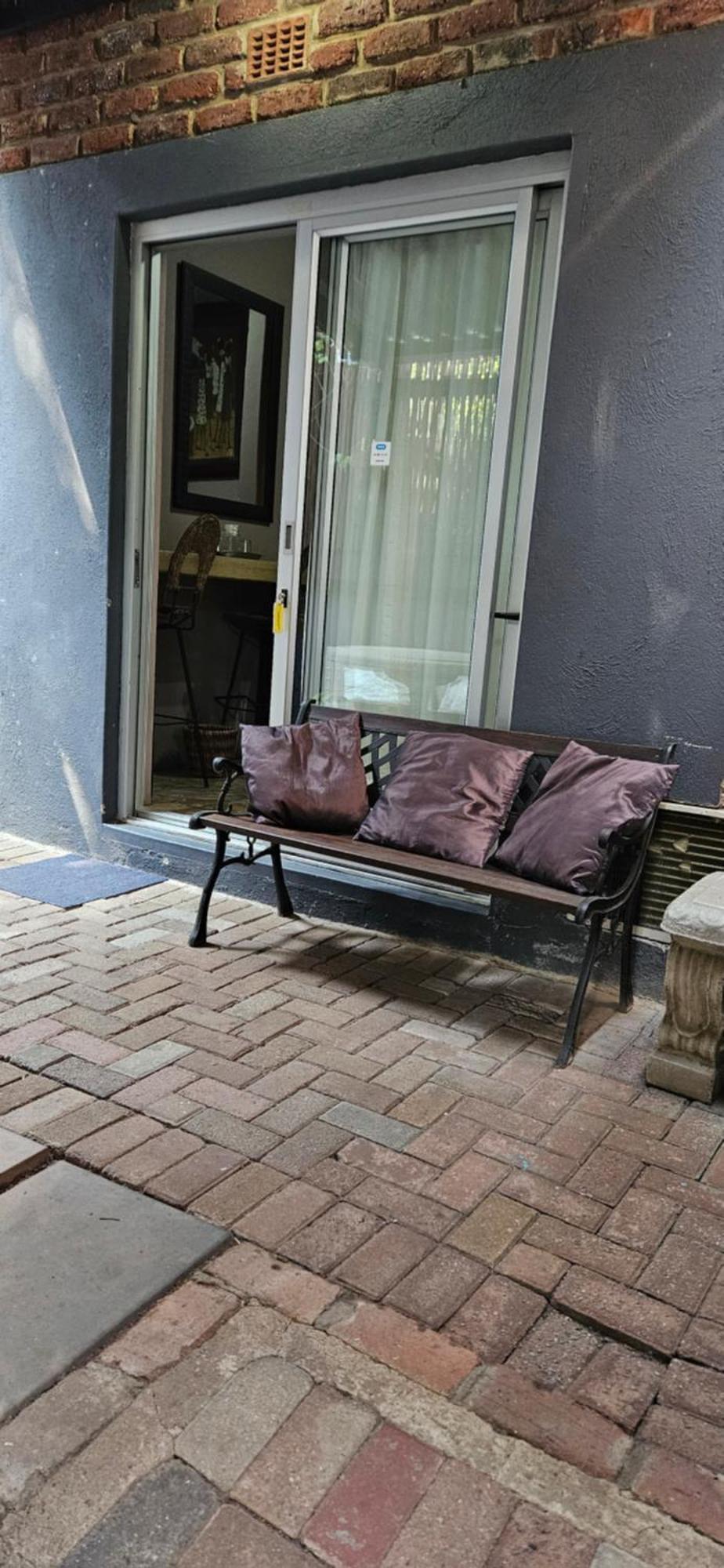 Old Vic Travellers Inn Nelspruit Mbombela Bagian luar foto