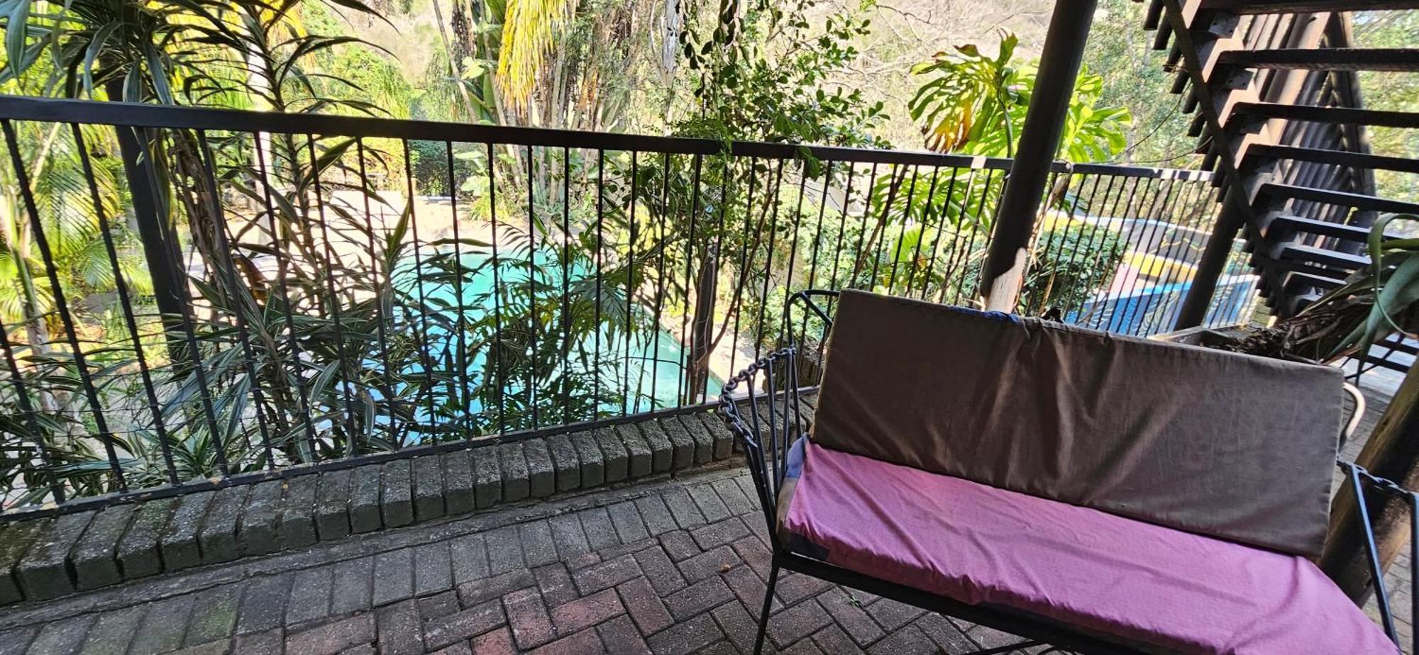 Old Vic Travellers Inn Nelspruit Mbombela Bagian luar foto