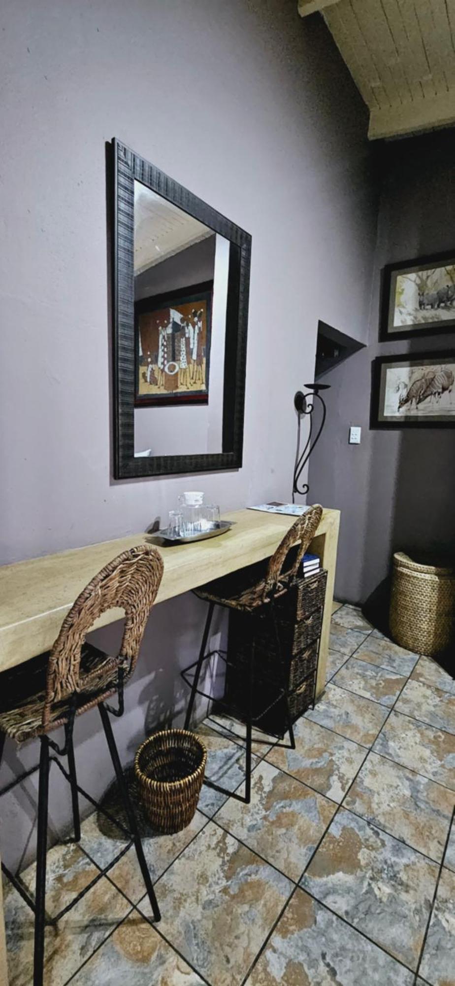 Old Vic Travellers Inn Nelspruit Mbombela Bagian luar foto